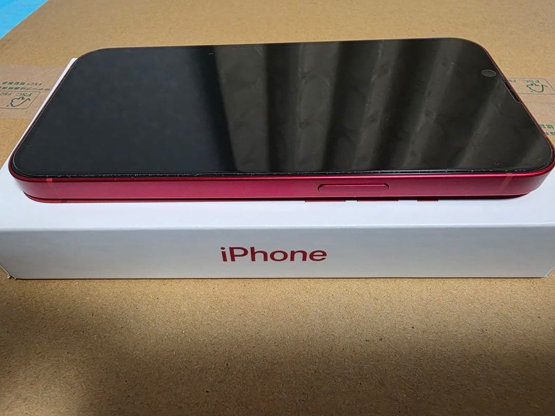 ほぼ新品 Apple iPhone 13 256GB PRODUCT(RED)