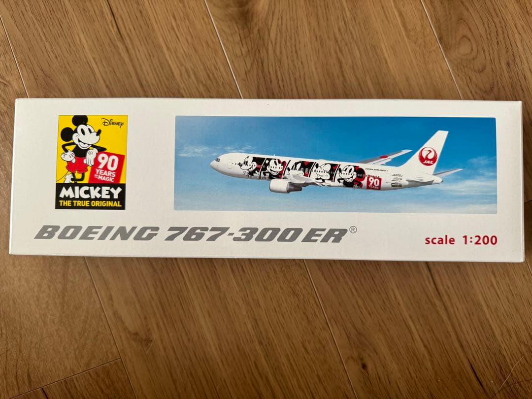 JAL 767-300ER ミッキーマウスデザイン 90周年記念モデル1:200