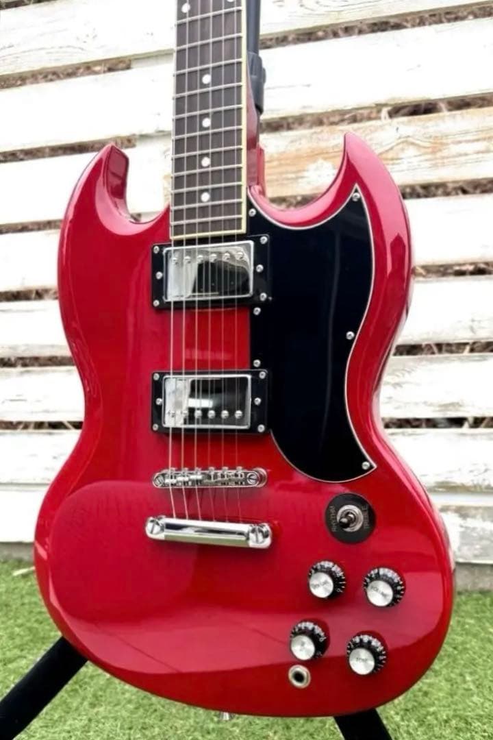 Maestro by Gibson SG（セット） GUITARRA GIBSON SG STANDARD MAESTRO VIBROLA VINTAGE CHERRY