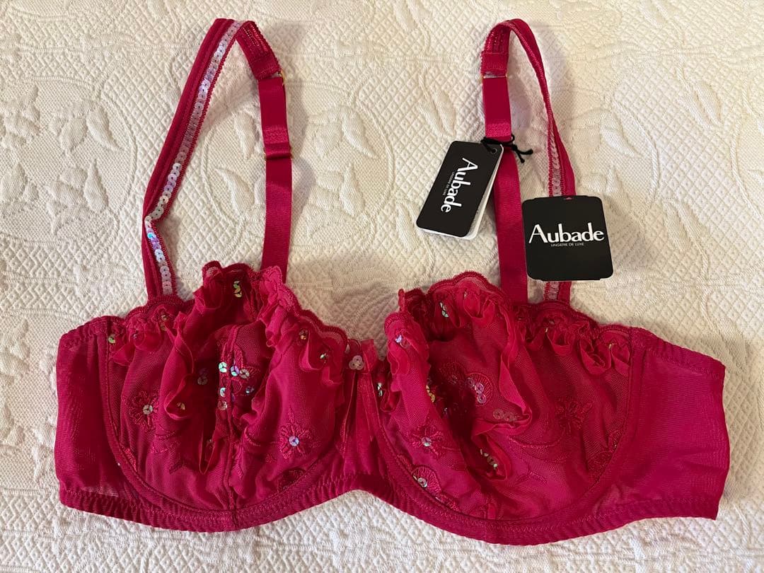 《Aubade 》新品タグ付/フリル&ラメ ブラジャー&タンガセット