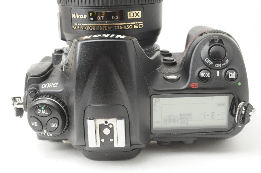 Nikon ニコン D300 & AF-S NIKKOR 18-70mm セット