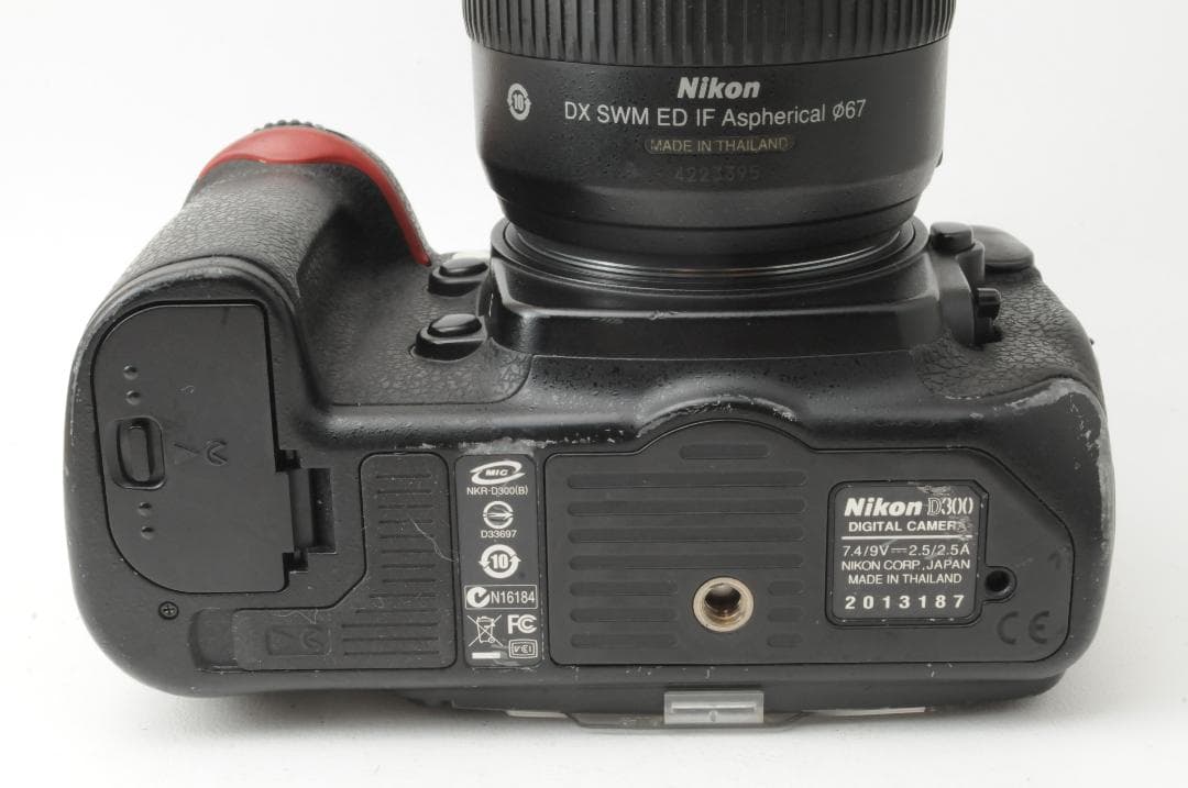 Nikon ニコン D300 & AF-S NIKKOR 18-70mm セット