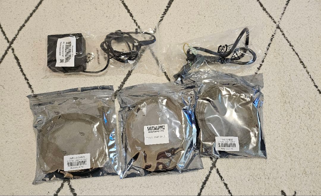 ROG SWIFT OLED PG27AQDM ゲーミングモニター