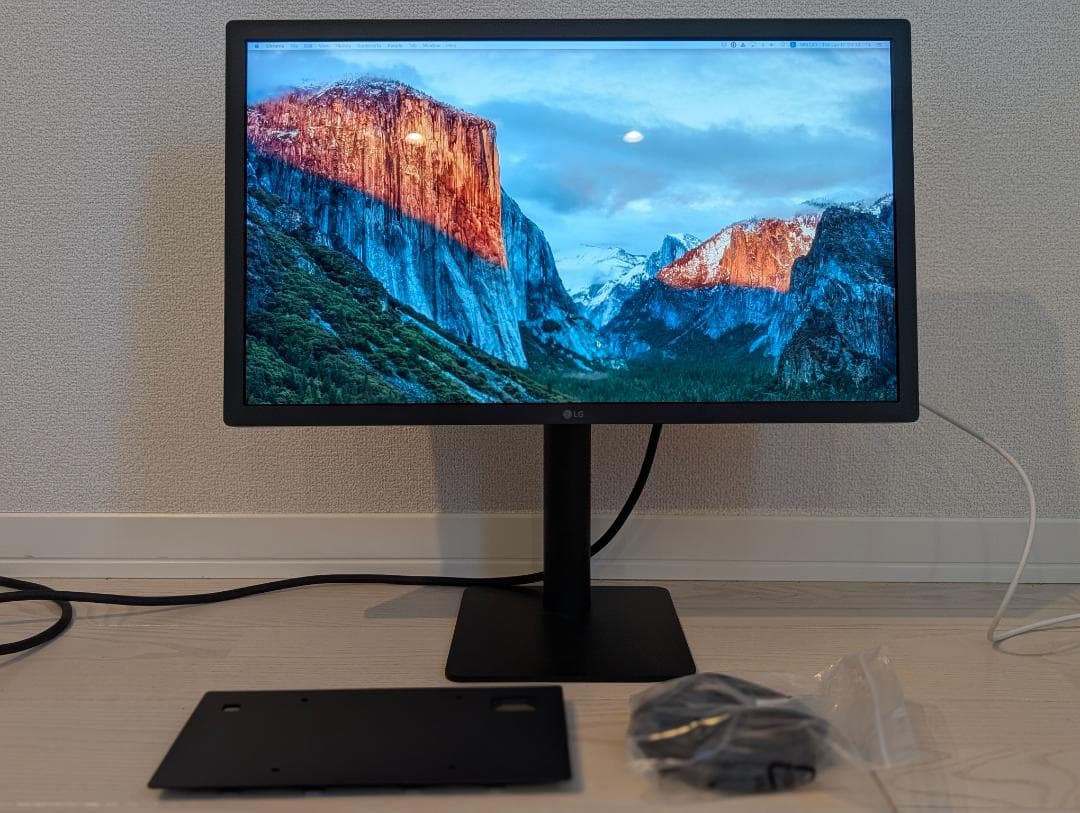 LG UltraFine 4K Monitor ‎22MD4KA 21.5インチ LG 22'' Class UltraFine™ 4K IPS LED Monitor (21.5'' Diagonal