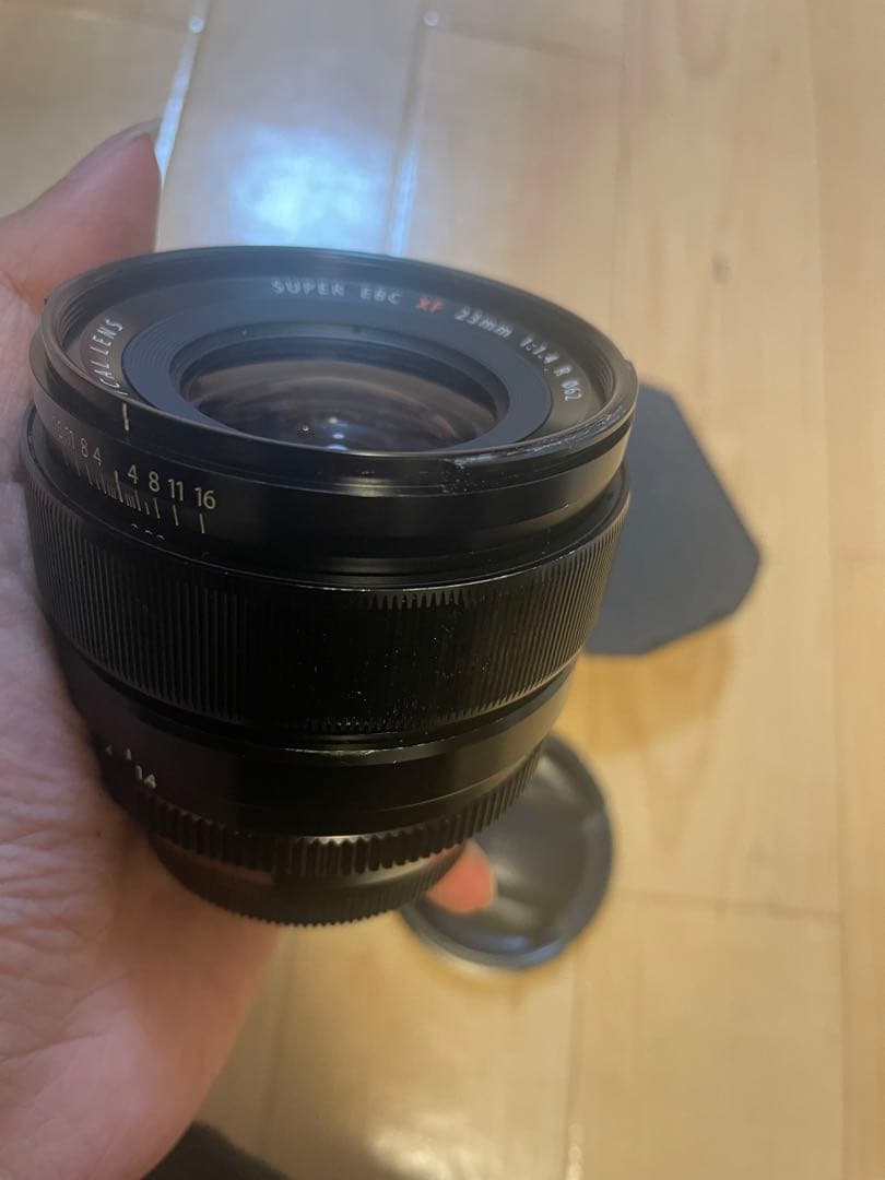 FUJIFILM XF23mmF1.4Rレンズ　レンズフード付き