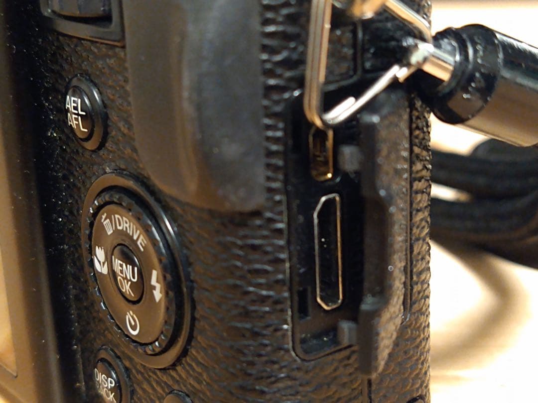 FUJIFILM X10 バッテリー3個付き　美品