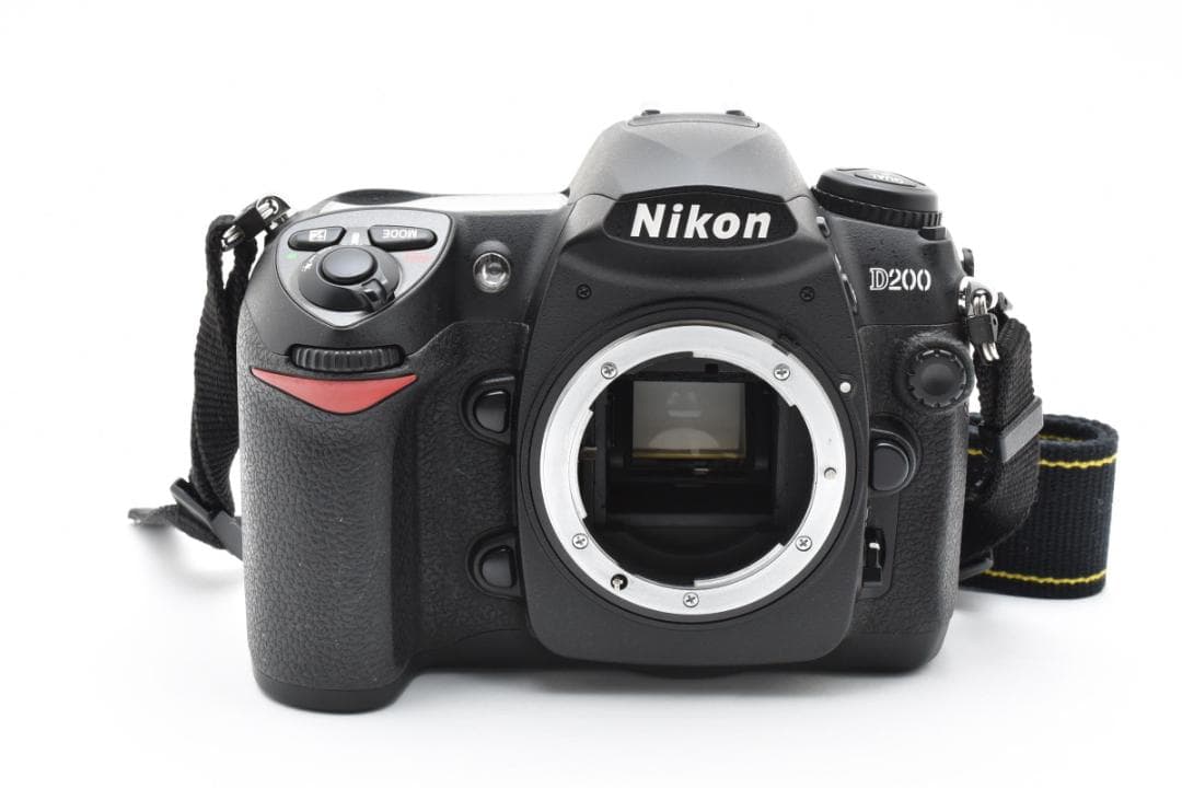Nikon D200 ボディ ショット数4603枚 A012