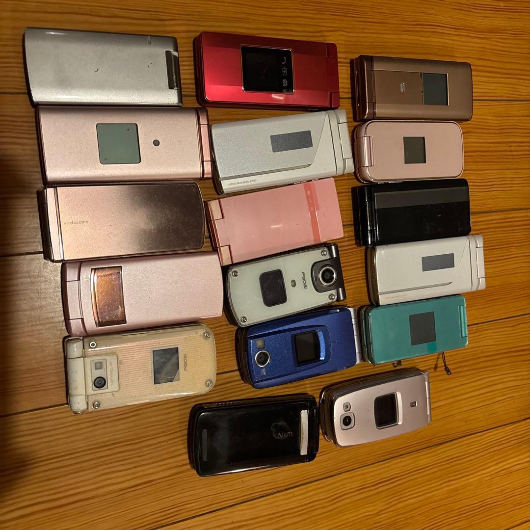 ガラケー　ジャンク　まとめ　117台