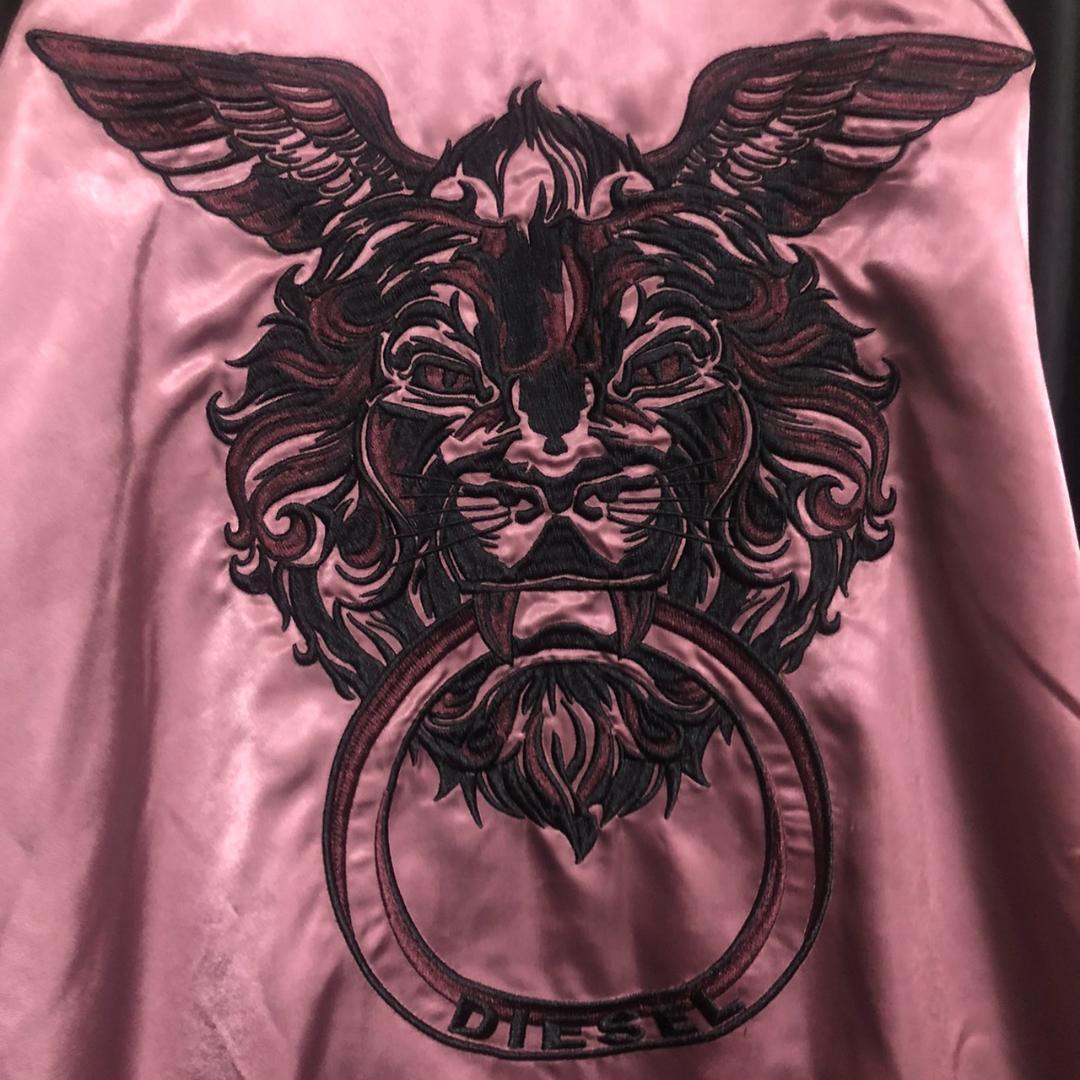 リバーシブルDIESELスカジャンXLメンズBLACK×PINK刺繍オオカミ狼