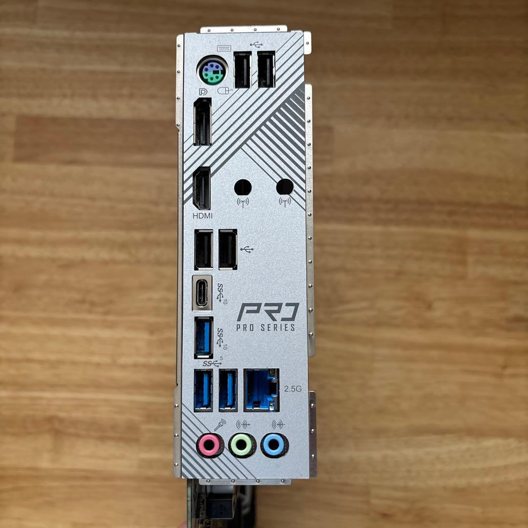 ASRock Z790 PRO RS　DDR5対応マザーボード