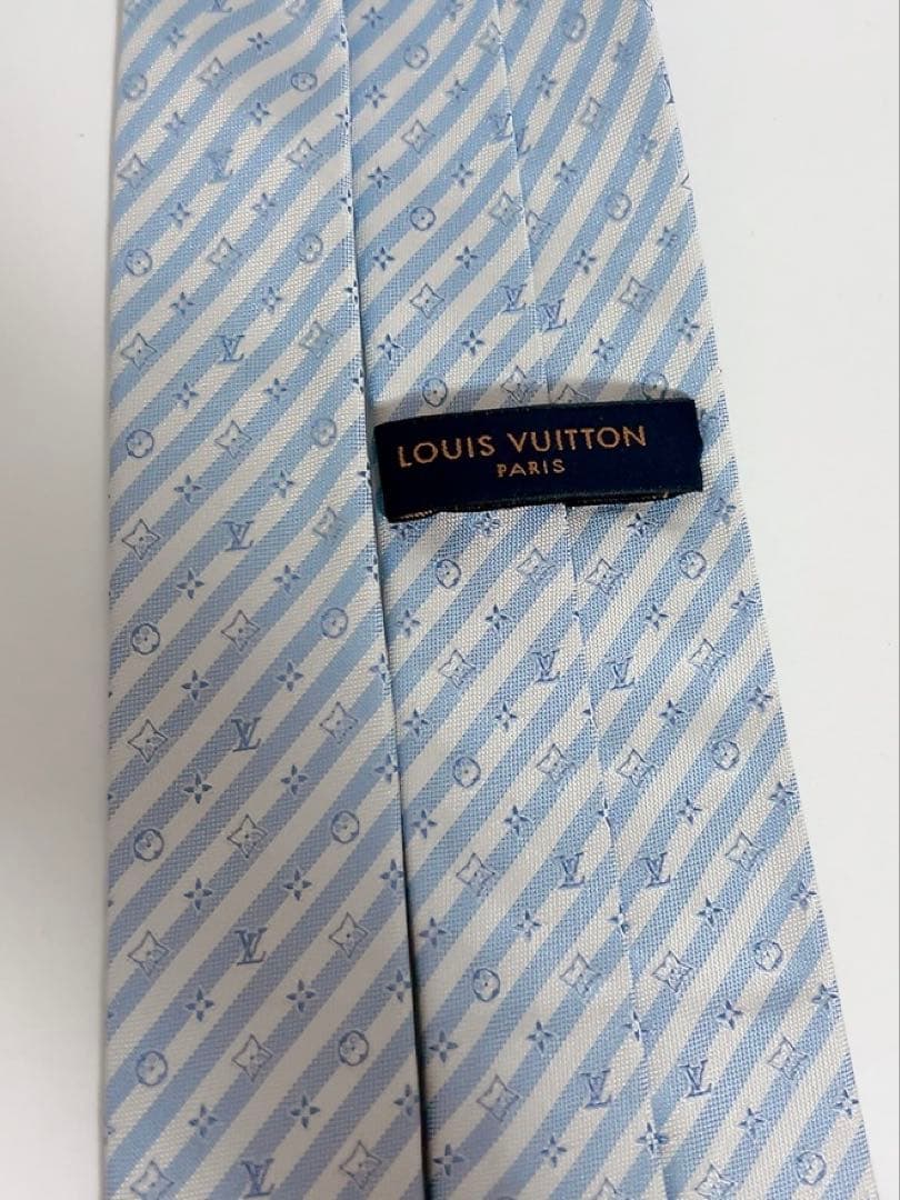 ルイヴィトン LOUIS VUITTON ネクタイ ストライプ 水色×白 - メルカリ