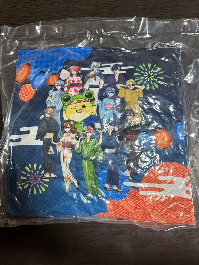 カラフルピーチ 真夏の桃祭り からぴちくじ A賞 クッション - メルカリ