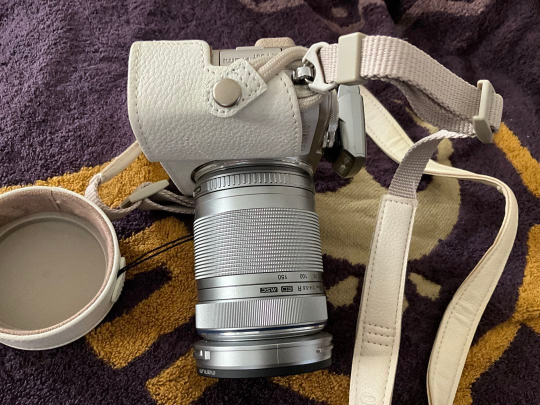 【がーる】OLYMPUS PEN E-PL8ミラーレスカメラ ダブルズーム