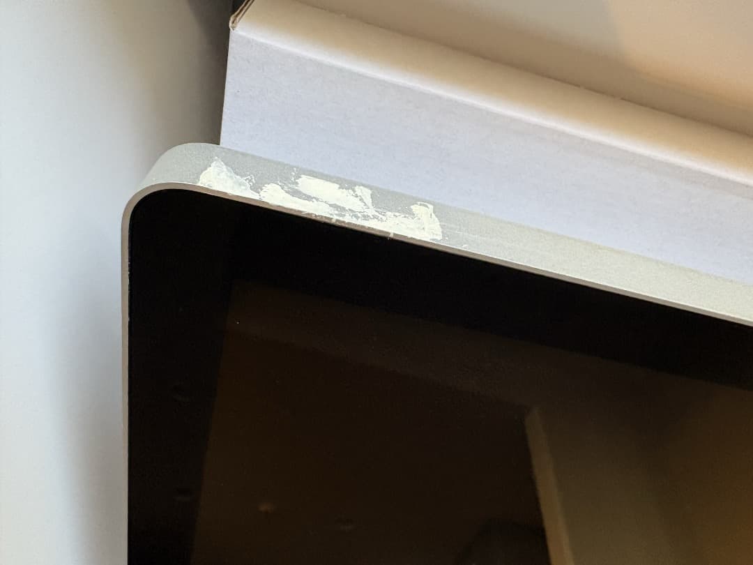 Apple LED Cinema Display 24インチ