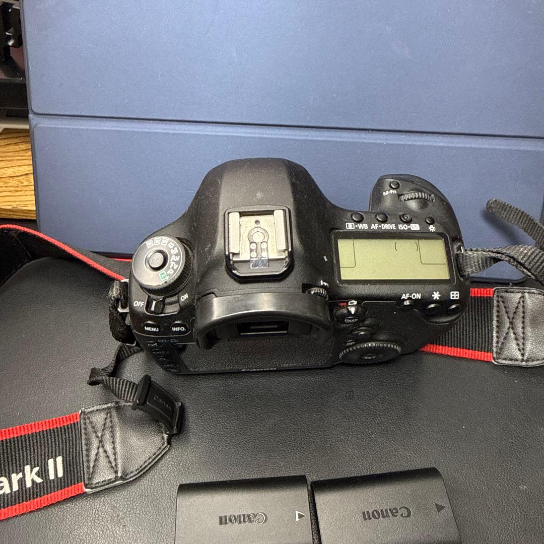 デジタルカメラ Canon EOS 5D Mark III