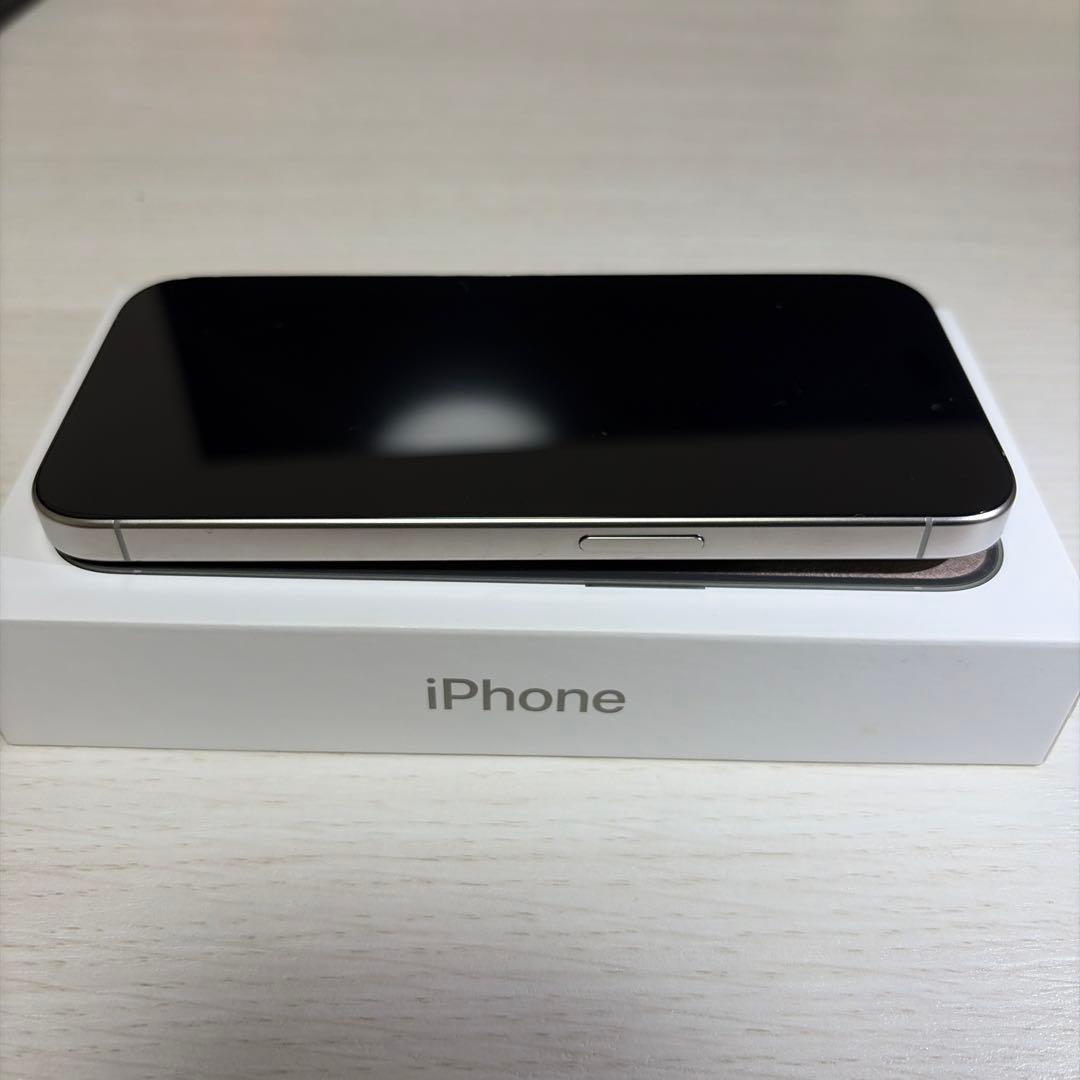 【超美品】修理歴無し/Apple iPhone15Pro 256GB