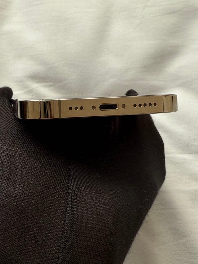 Apple iPhone 14 Pro ゴールド 1TB 充電ケーブル付き