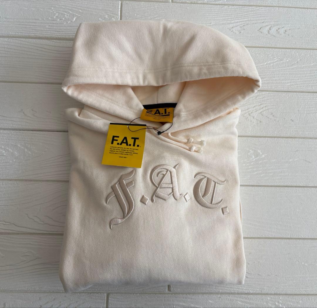 FAT／EMBHOOD 刺繍ロゴ パーカー 裏起毛フーデイJUMBO