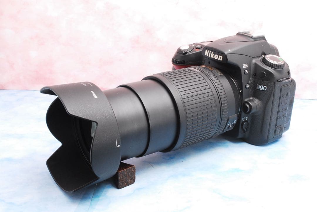 ▪️ニコン D90▪️一眼レフカメラ▪️新品級のS数▪️近くも遠くもこれ1本▪️