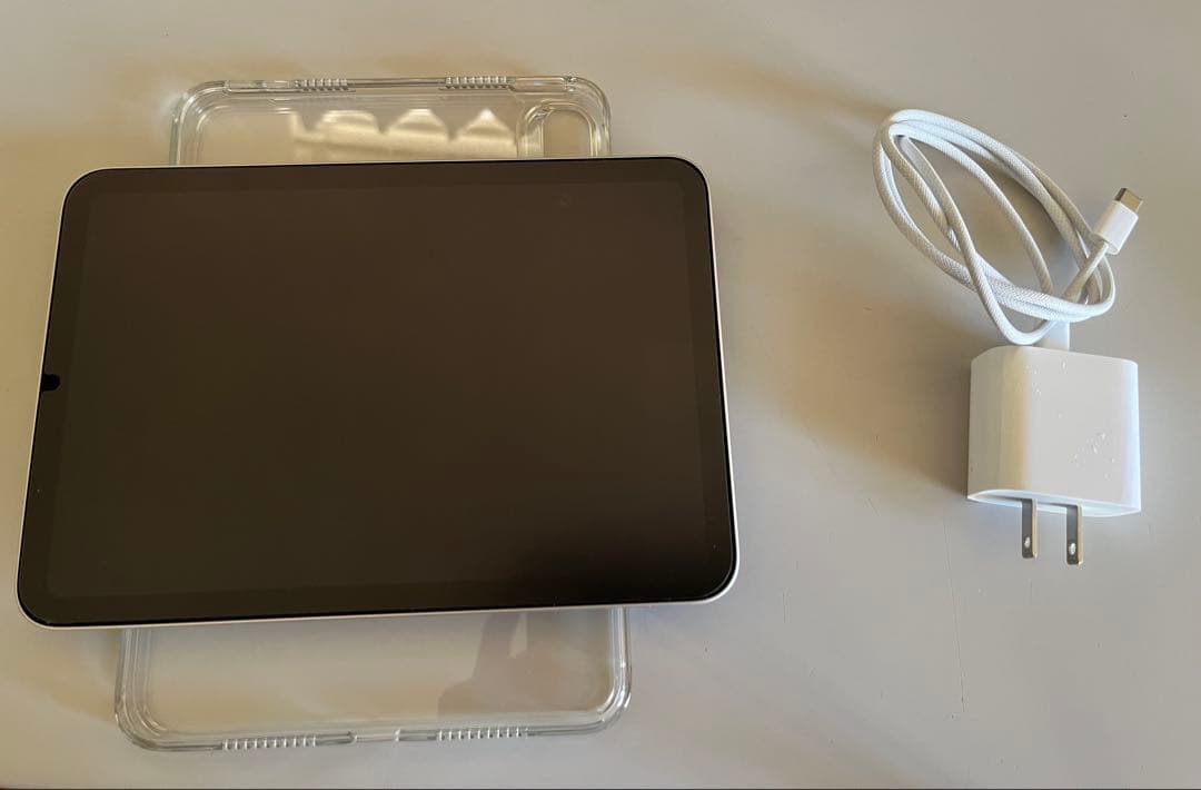 ご*ぶ様 (美品) iPad mini (第7世代) + ESRケース