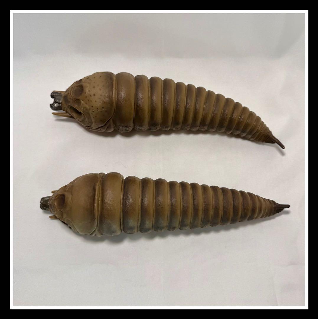 モスラ幼虫《オス・メス》ソフビセット - メルカリ