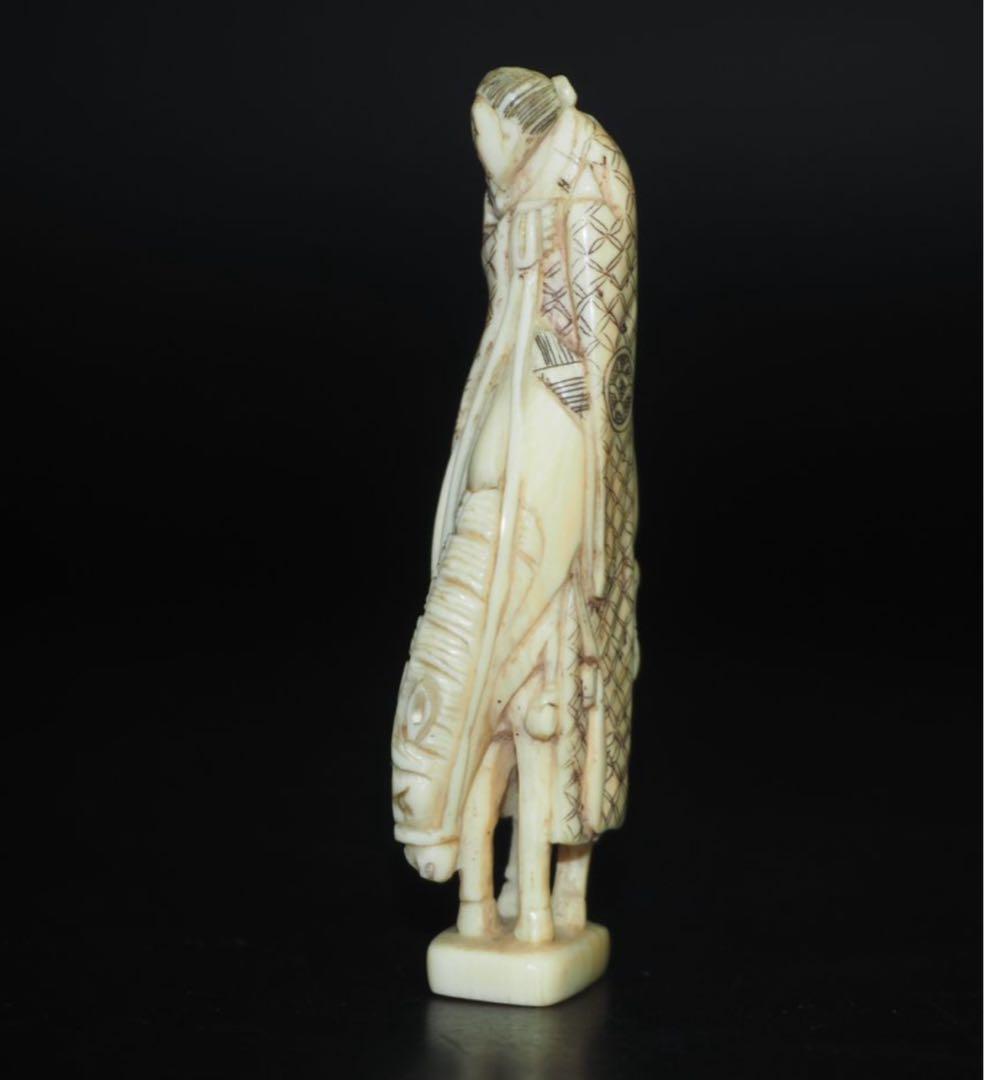 送料無料　コレクター放出　時代提げ物・根付『玉芝』作　馬に仙人