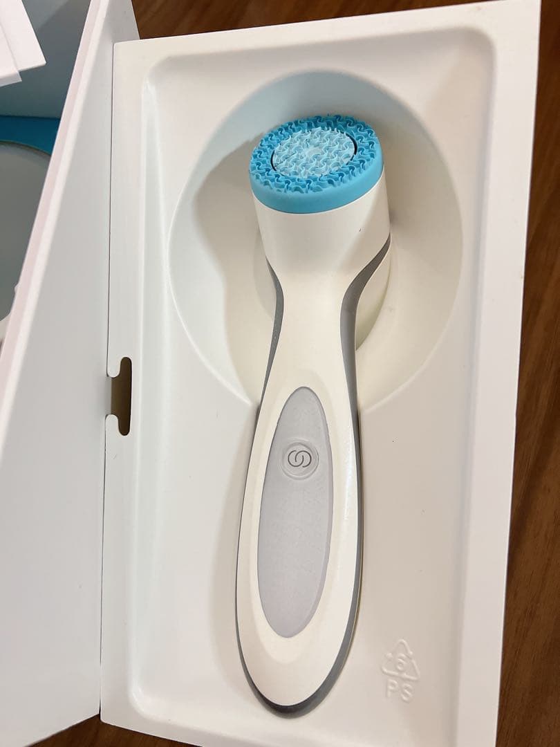 のょっき様先約品Nu Skin LumiSpa 美顔器 充電器付き