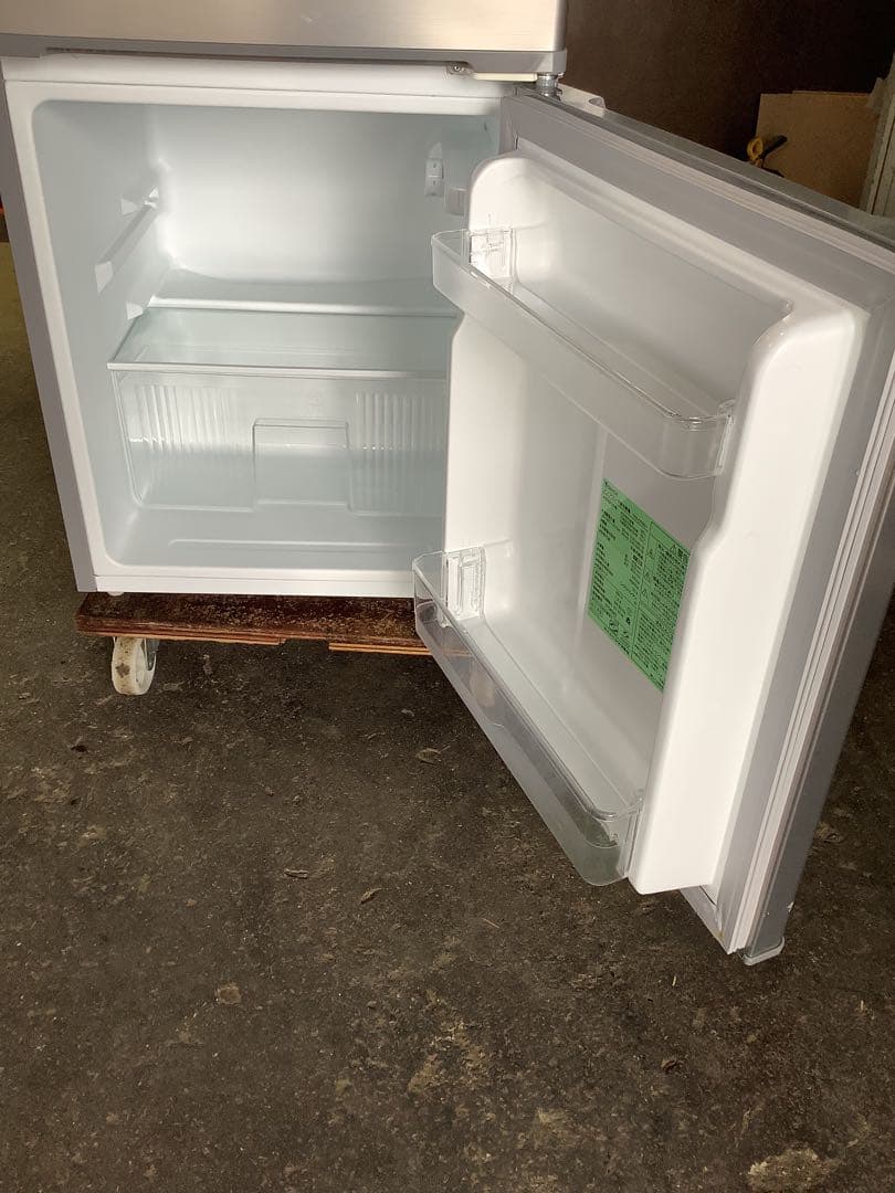 ヤマダ電機 2ドア冷蔵庫 90L YRZ-C09G1 2019年製 シルバー系