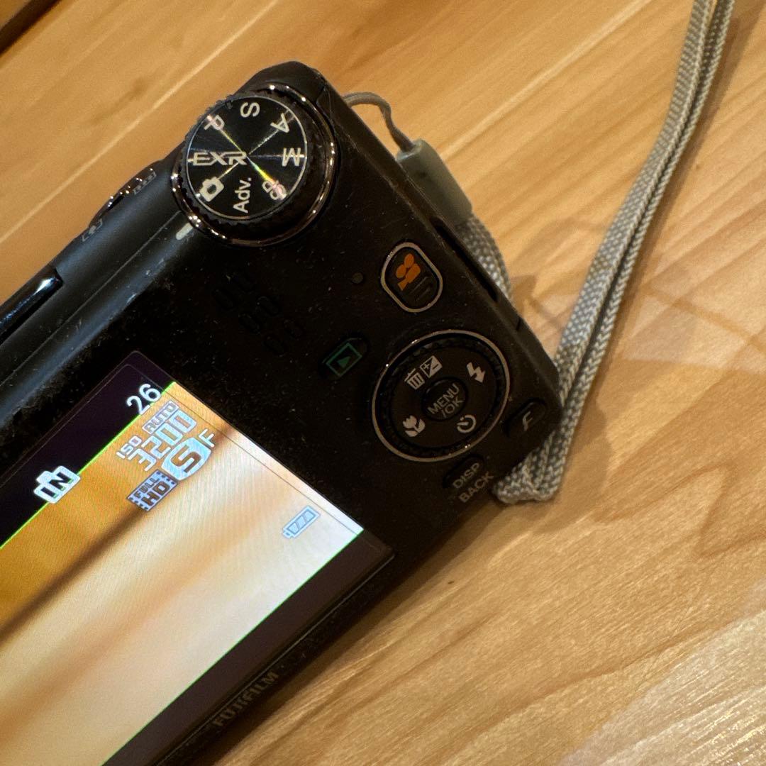 FUJIFILM finepix F770EXR コンパクトカメラ コンデジ