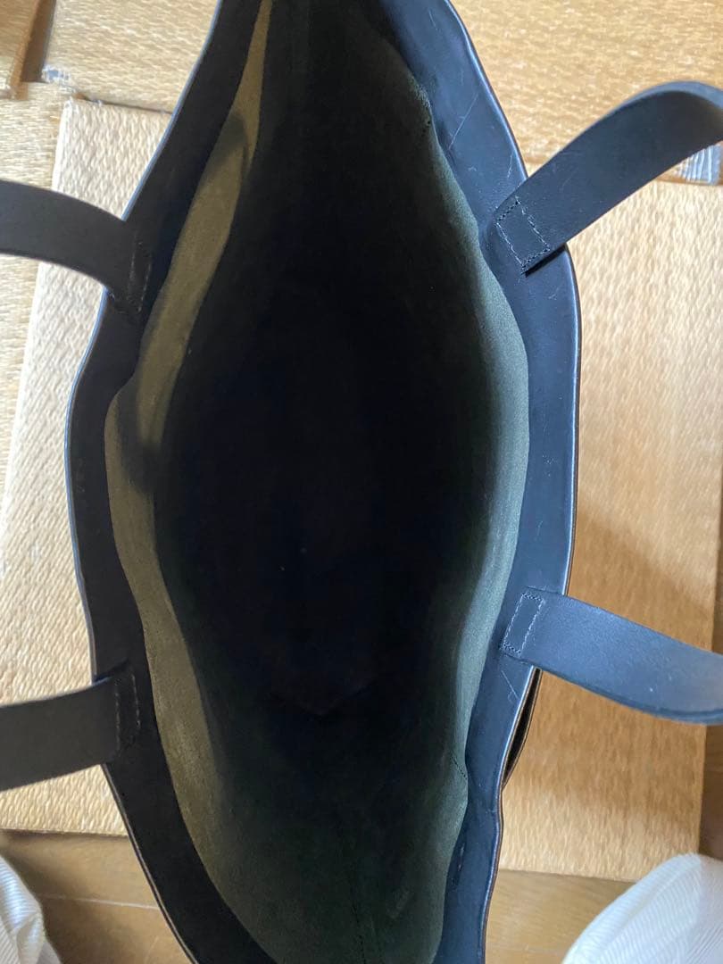 PB0110 ブラック レザー トートバッグ ピービーゼロワンワンゼロ