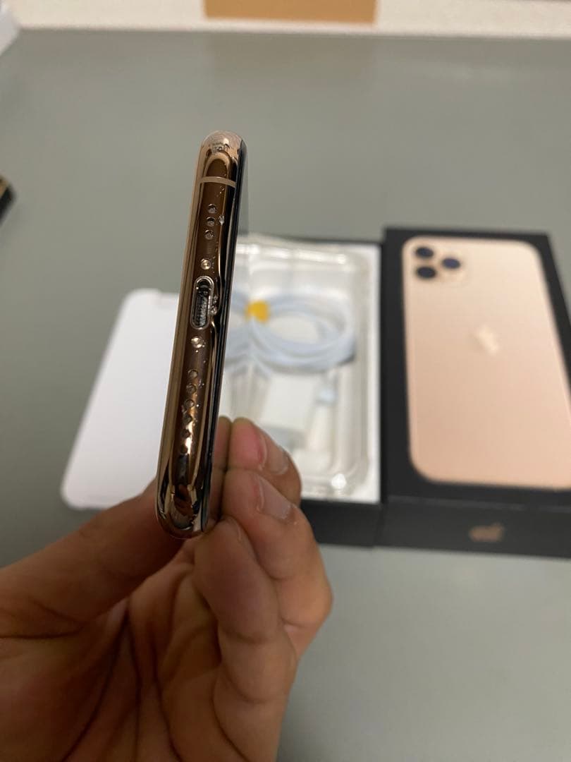 Apple iPhone 11 Pro ゴールド 本体　87%