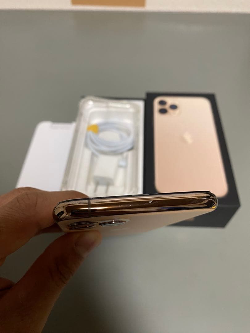 Apple iPhone 11 Pro ゴールド 本体　87%