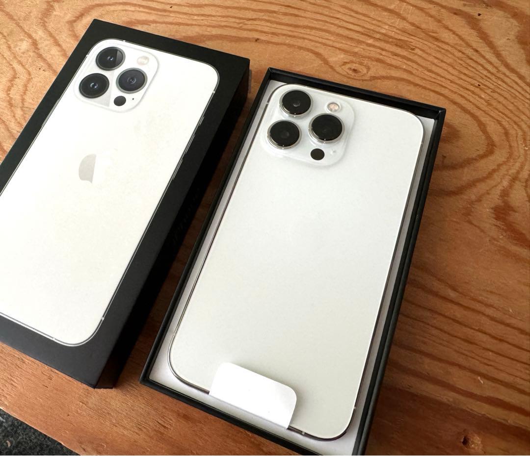 新品　iPhone 13pro 256GB SIMフリー　シルバー