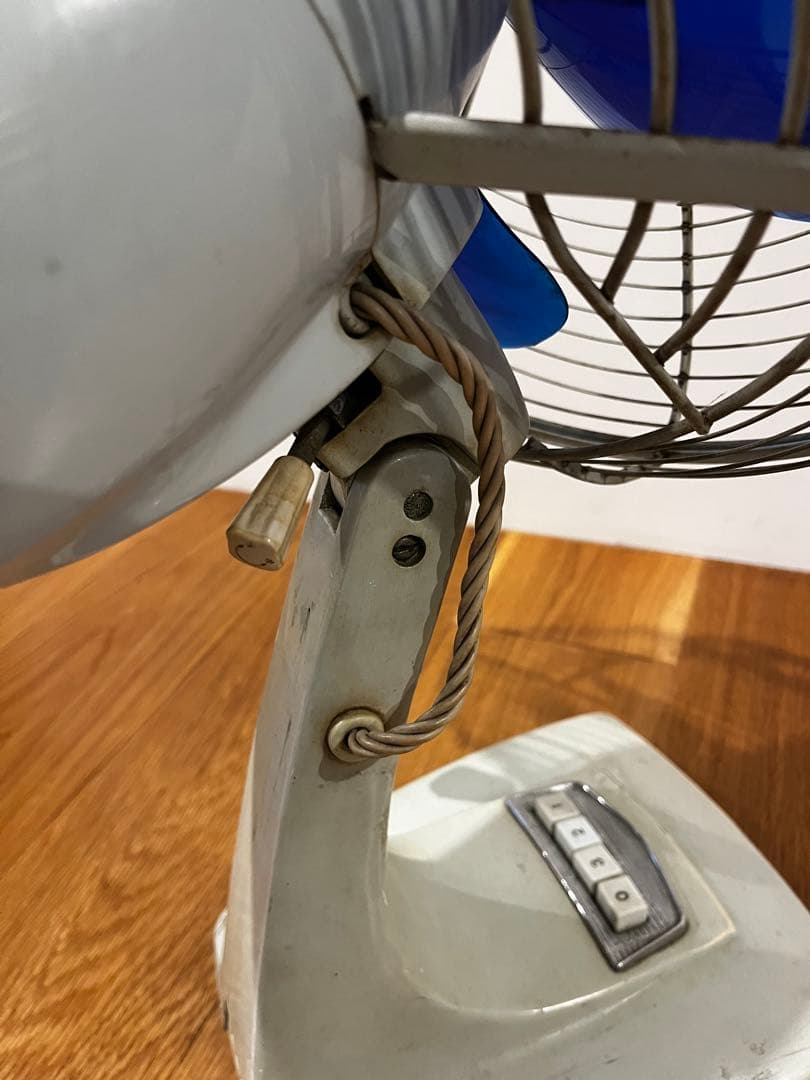 TOSHIBA 昭和扇風機　稼働・首振り確認済み　透明濃紺