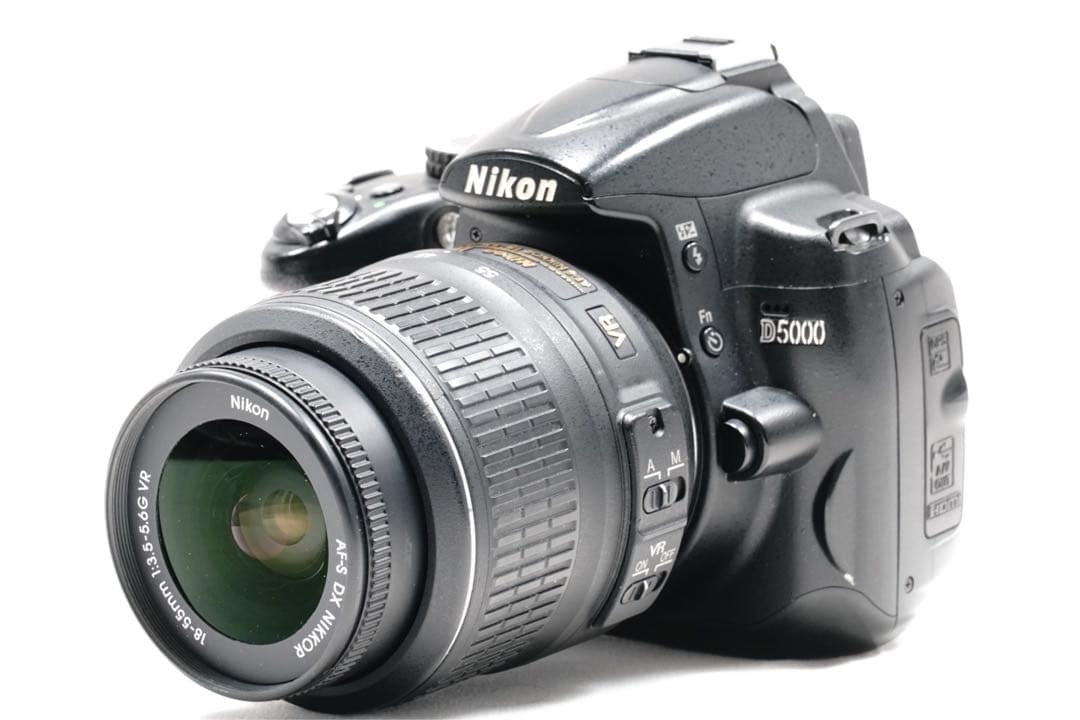 Nikon D5000 スマホ転送 一眼レフ 動画・自撮りOK 手ぶれ補正付き