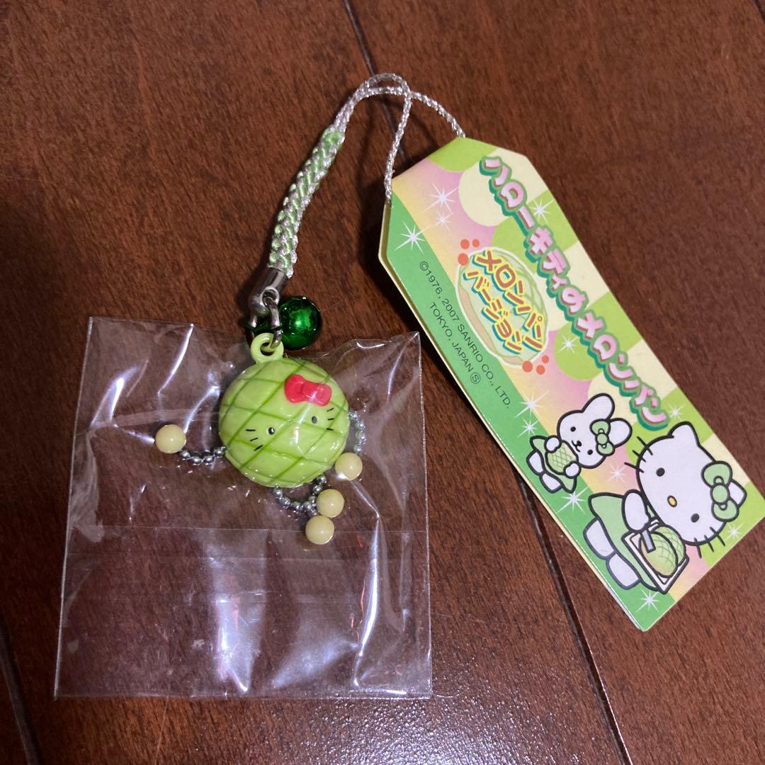 レア ハローキティ メロンパン 根付け ストラップ - メルカリ