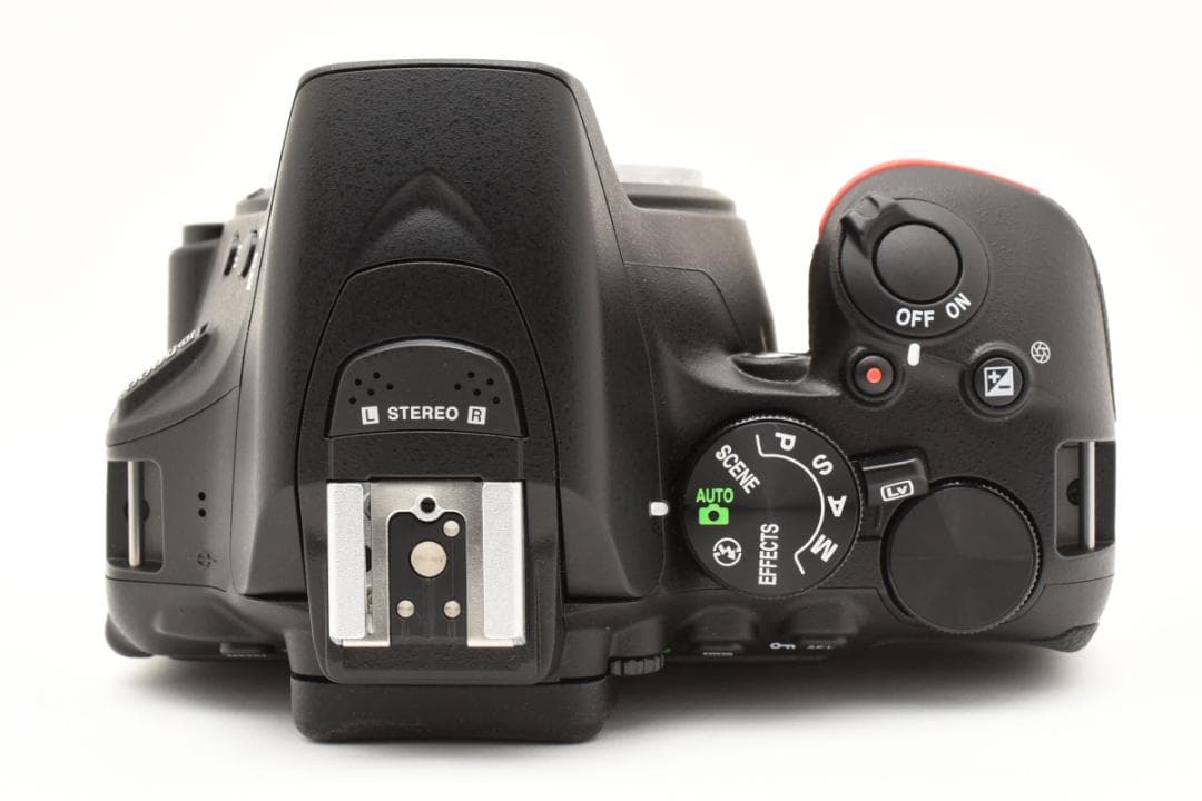 ほぼ新品 Nikon D5600 ダブルレンズキット S数221回 1004