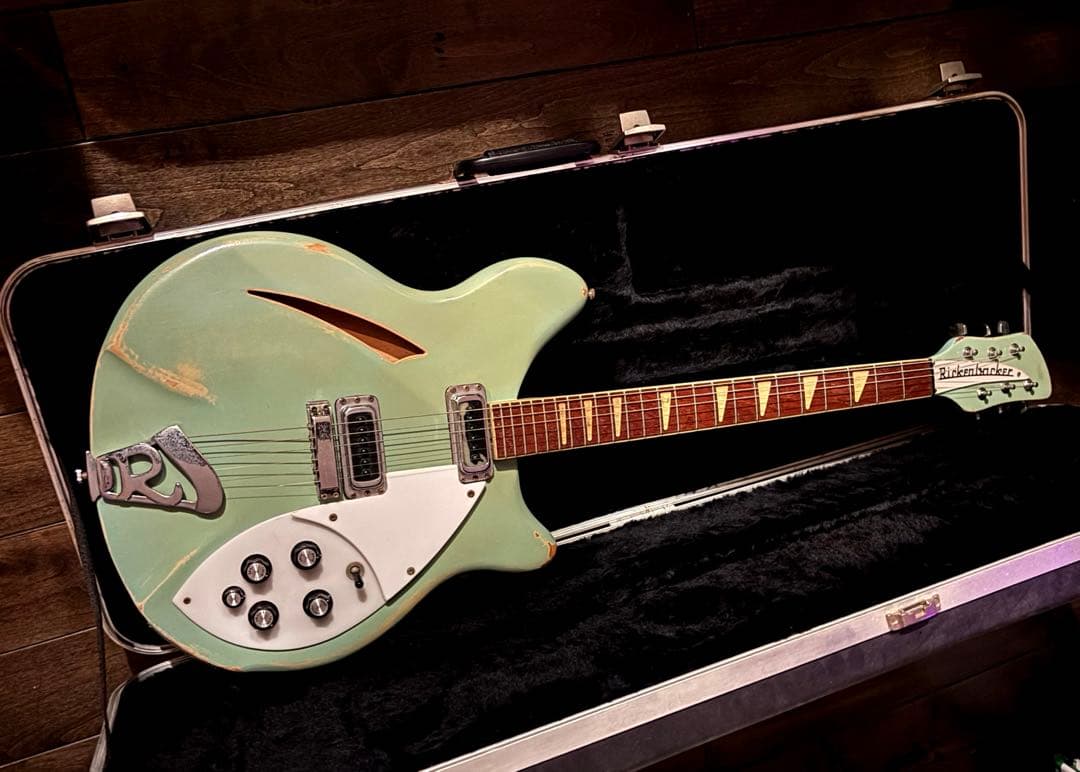 Rickenbacker 360 1973 vintage aged - メルカリ