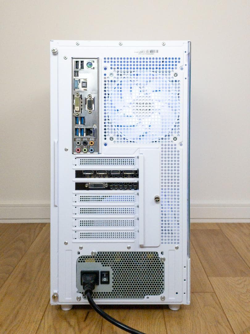 白ゲーミングPC GTX1060 / i7-4770 / SSD 480GB - メルカリ