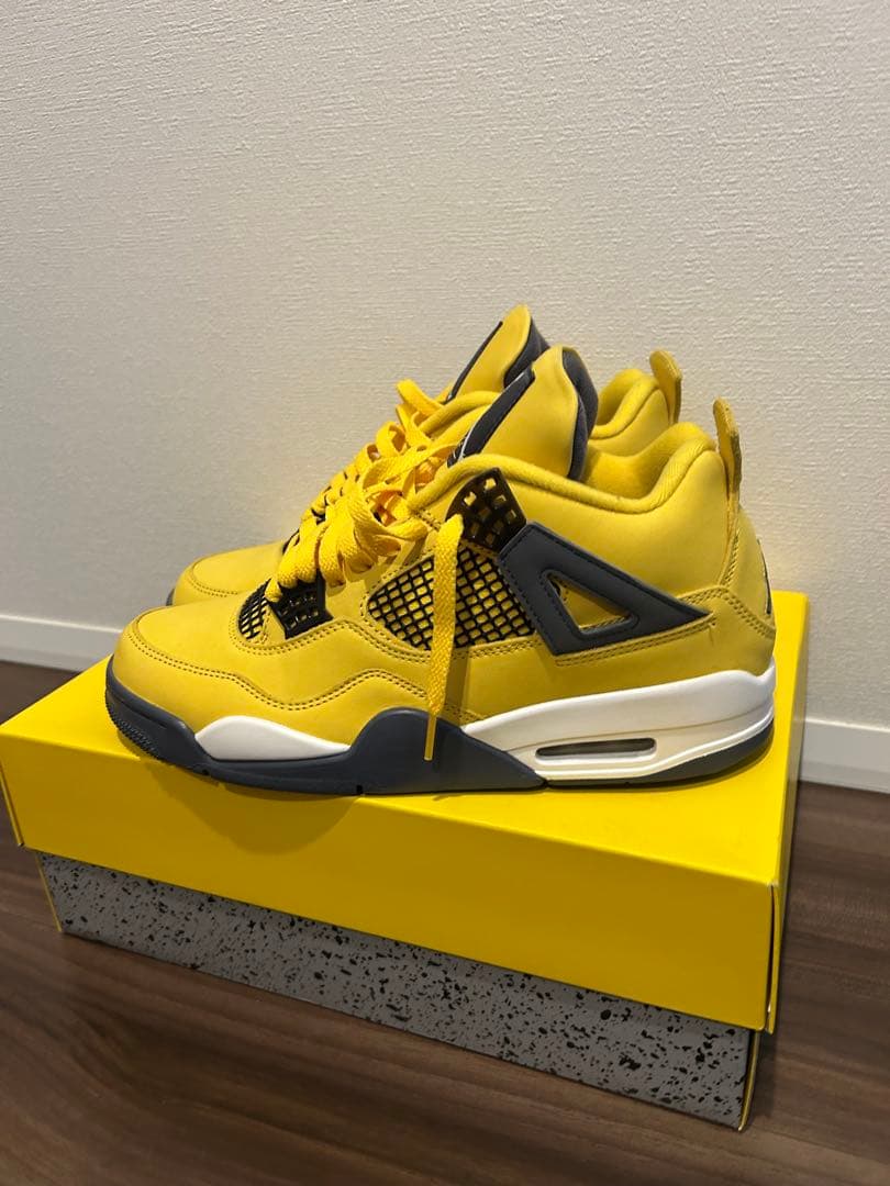 （新品）NIKE AIR JORDAN 4 ライトニング　27.0cm