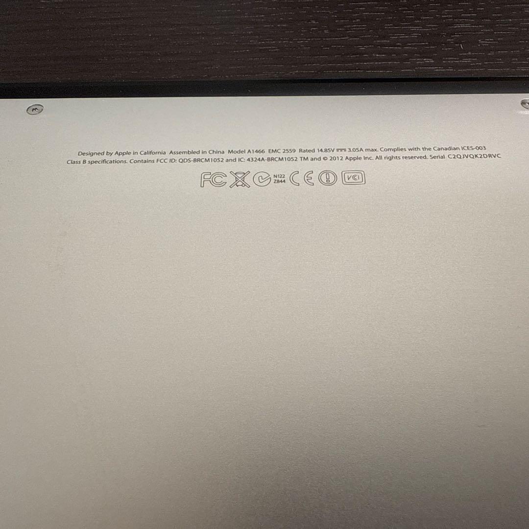 美品 アップル MacBook Air (13-inch , Mid 2012)