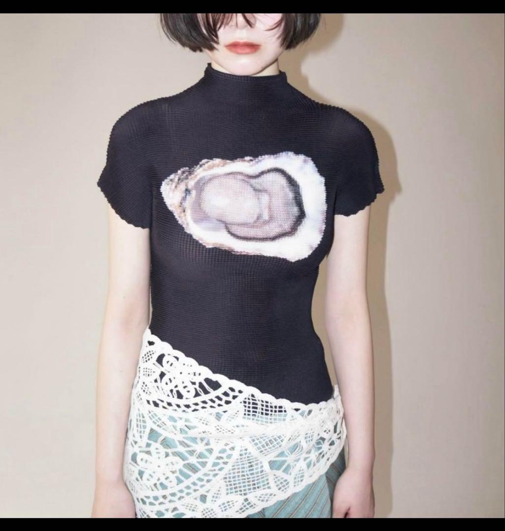 美品】musubore プリーツプリントトップス オイスター 牡蠣 - メルカリ