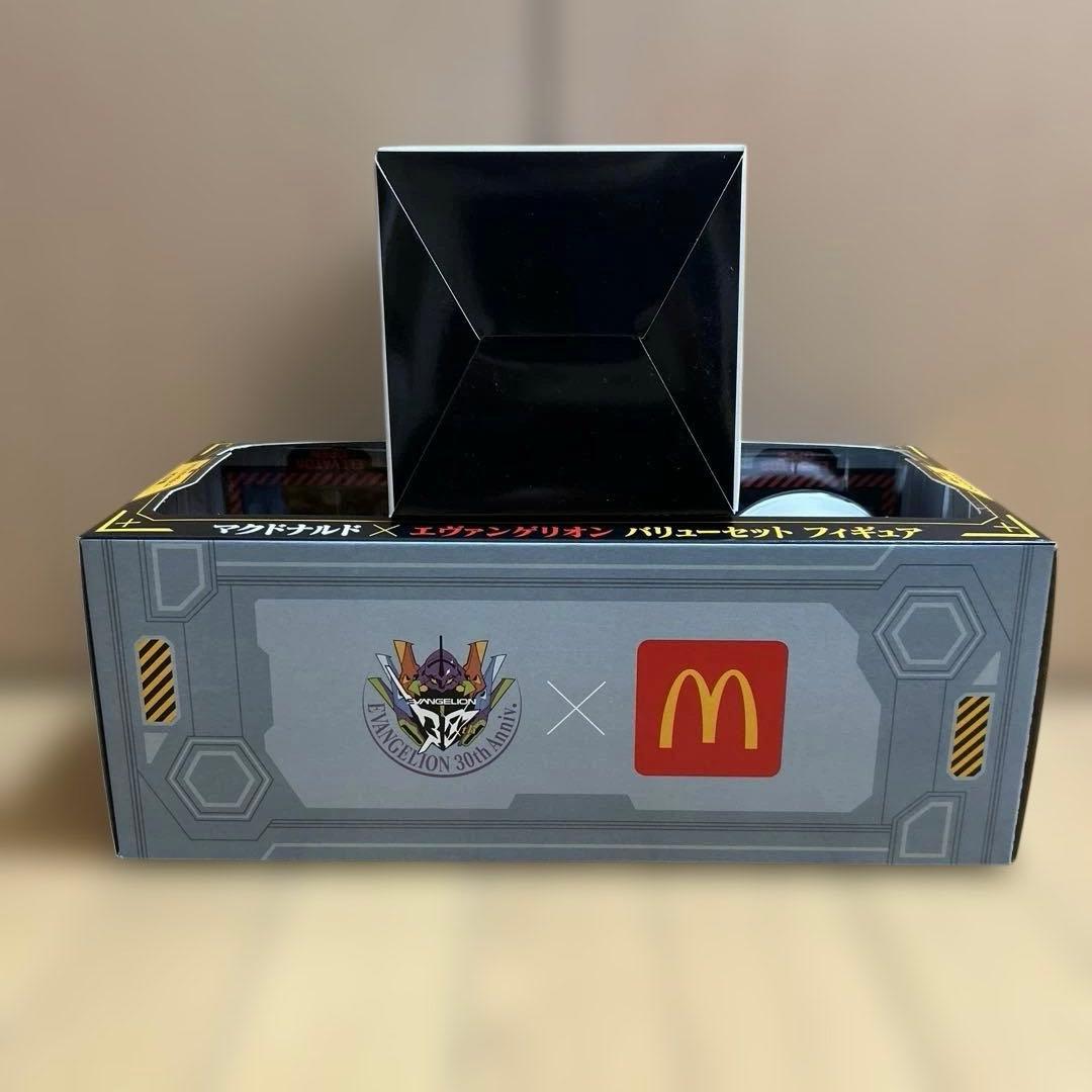 マクドナルド x ドラゴンクエスト エヴァンゲリオン フィギュア 2点