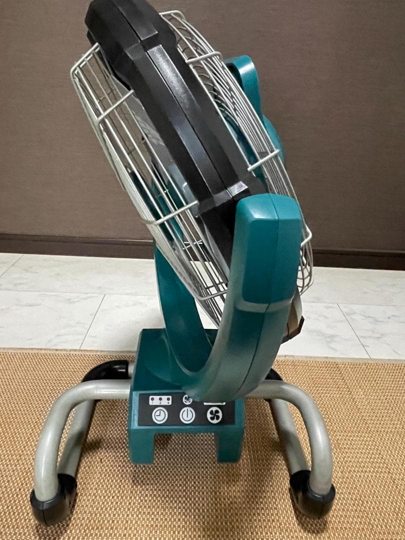 マキタ充電式産業扇CF300D