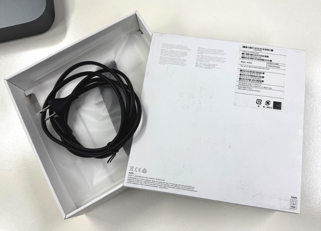 Mac mini 2018 (6コア Core i5 メモリ16G) 完動美品