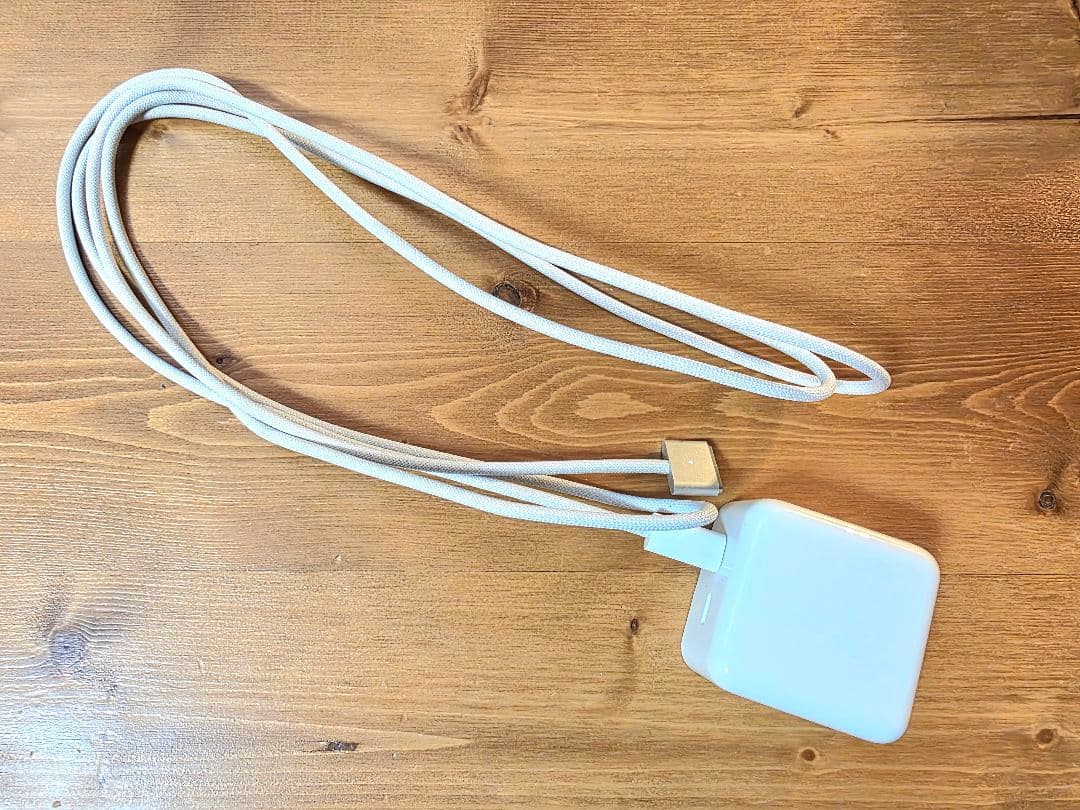 MacBookAir　M2　シルバー　16G/512G