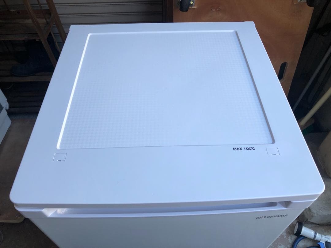 全国送料無料 アイリスオーヤマ 冷凍庫 60L IUSD-6B-W 2022年製