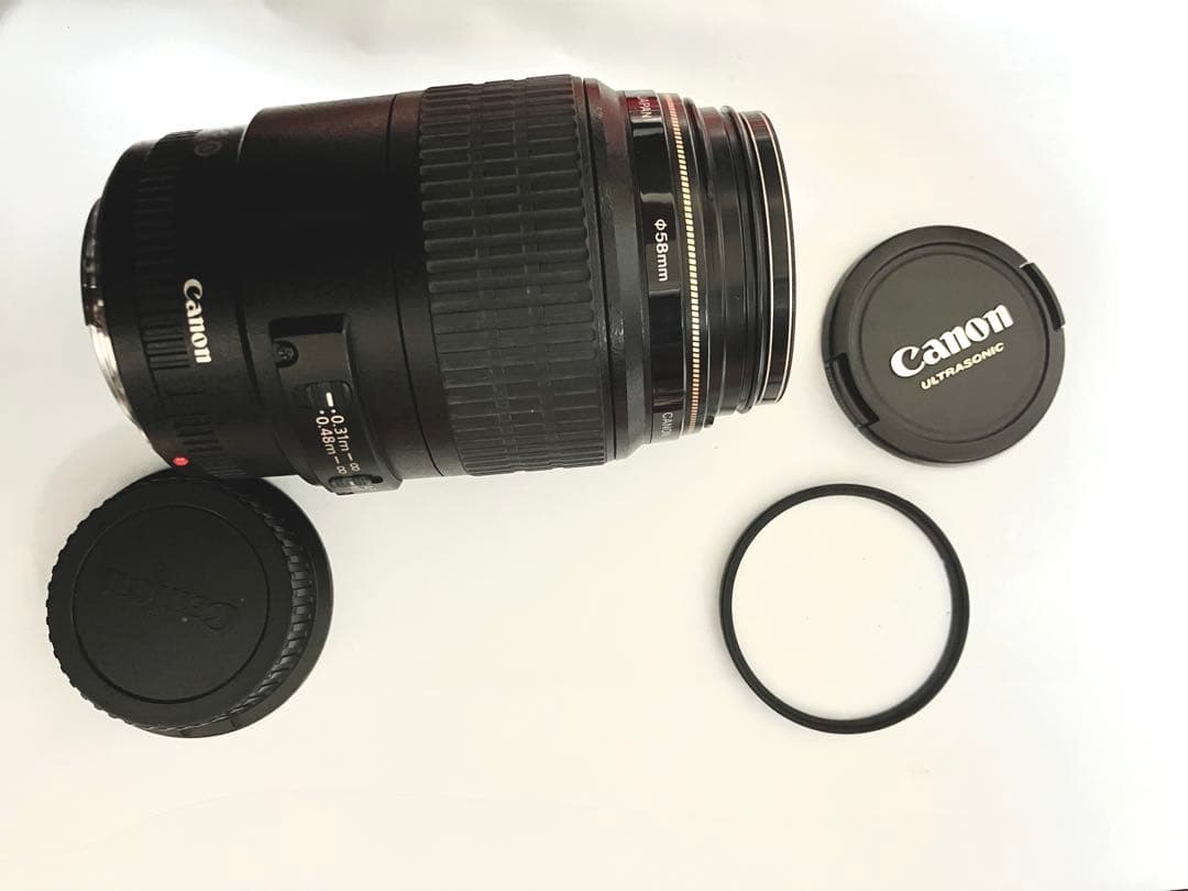 Canon EF 100mm f/2.8マクロレンズ フード付き