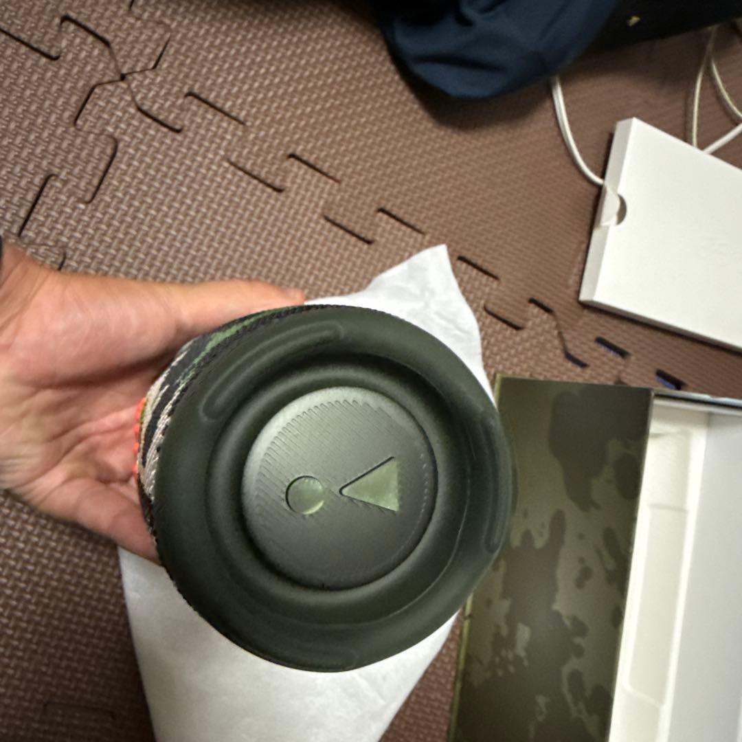 JBL Charge 5 カモフラージュ