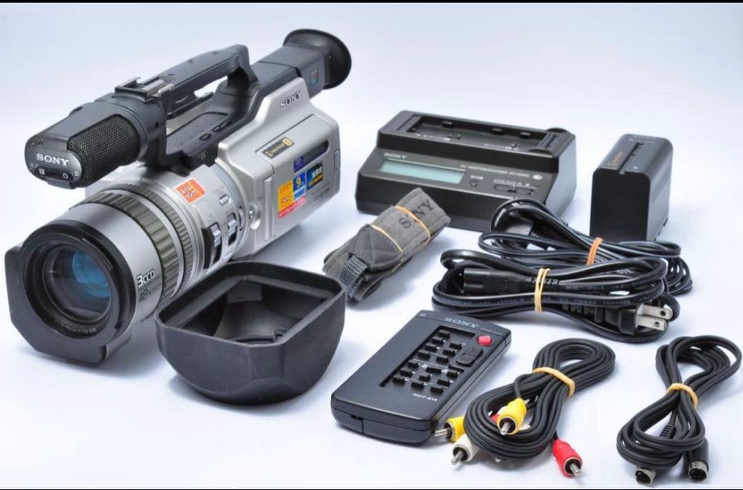 SONY ソニー DCR-VX2000 デジタルビデオカメラ #10102 Sony DCR-VX2000 Handycam Camcorder 3 CCD Mini DV Digital Video